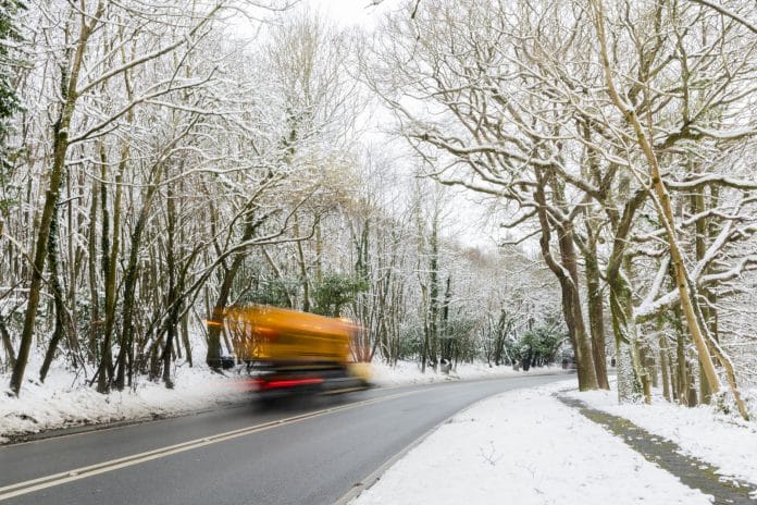 GcuBvrfWsAEAHix Roads closed due to snow (Tuesday, November 19): Derbyshire Counil and National Highways are working hard to clear roads