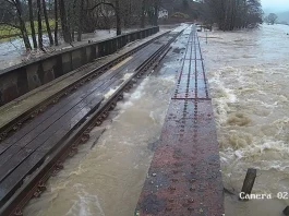 Flooding has suspended trains between Derby and Nottingham. Multiple East Midlands Railway routes are affected. Check updates before travelling.