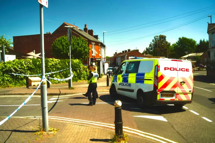 Huge streetfight in Derby sees three injured after two are stabbed